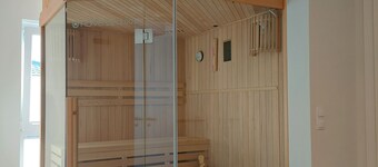 NEW! modern, high-quality, central apartment, sauna, garden, wallbox in Burhave
