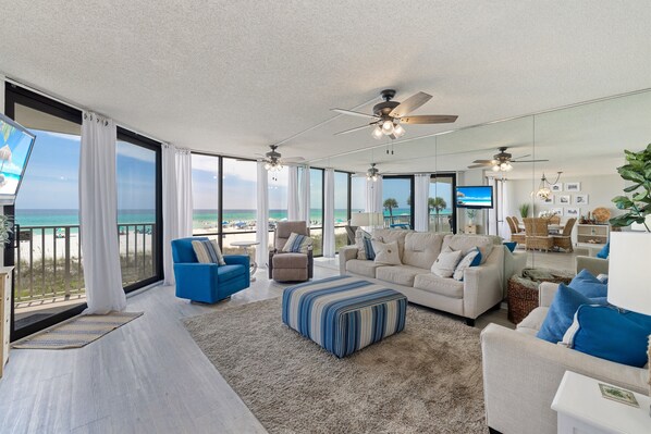 Smart TV, DVD player - PCB Paradise @ Edgewater - 1st floor, private balcony, direct beachfront (Panama City Beach)