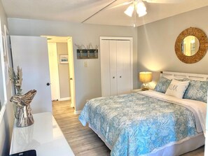 2 bedrooms, iron/ironing board, free WiFi, bed sheets - PCB Paradise @ Edgewater - 1st floor, private balcony, direct beachfront (Panama City Beach)