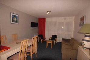 TV - 300m from resort center, 3rd floor, view ski slopes, balcony, tv, 30m², Gourette (Eaux-Bonnes)