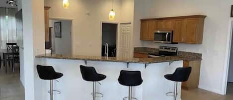 Fridge, microwave, stovetop, dishwasher