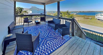 Sunset | Covered Porch + Walk to the Beach!