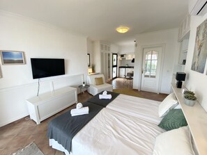 1 bedroom, free WiFi, bed sheets