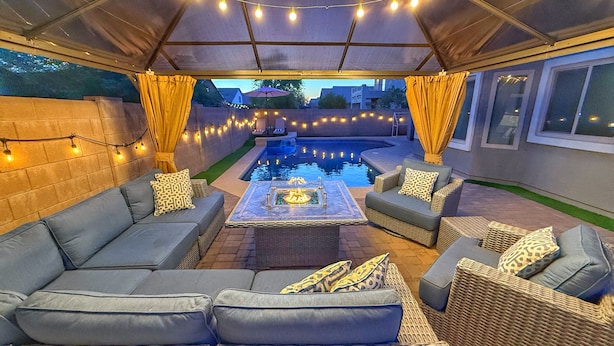 Outdoor pool, a heated pool - Pool & EV Charger @ Family Friendly comfy house in the heart of Queen Creek (Queen Creek)