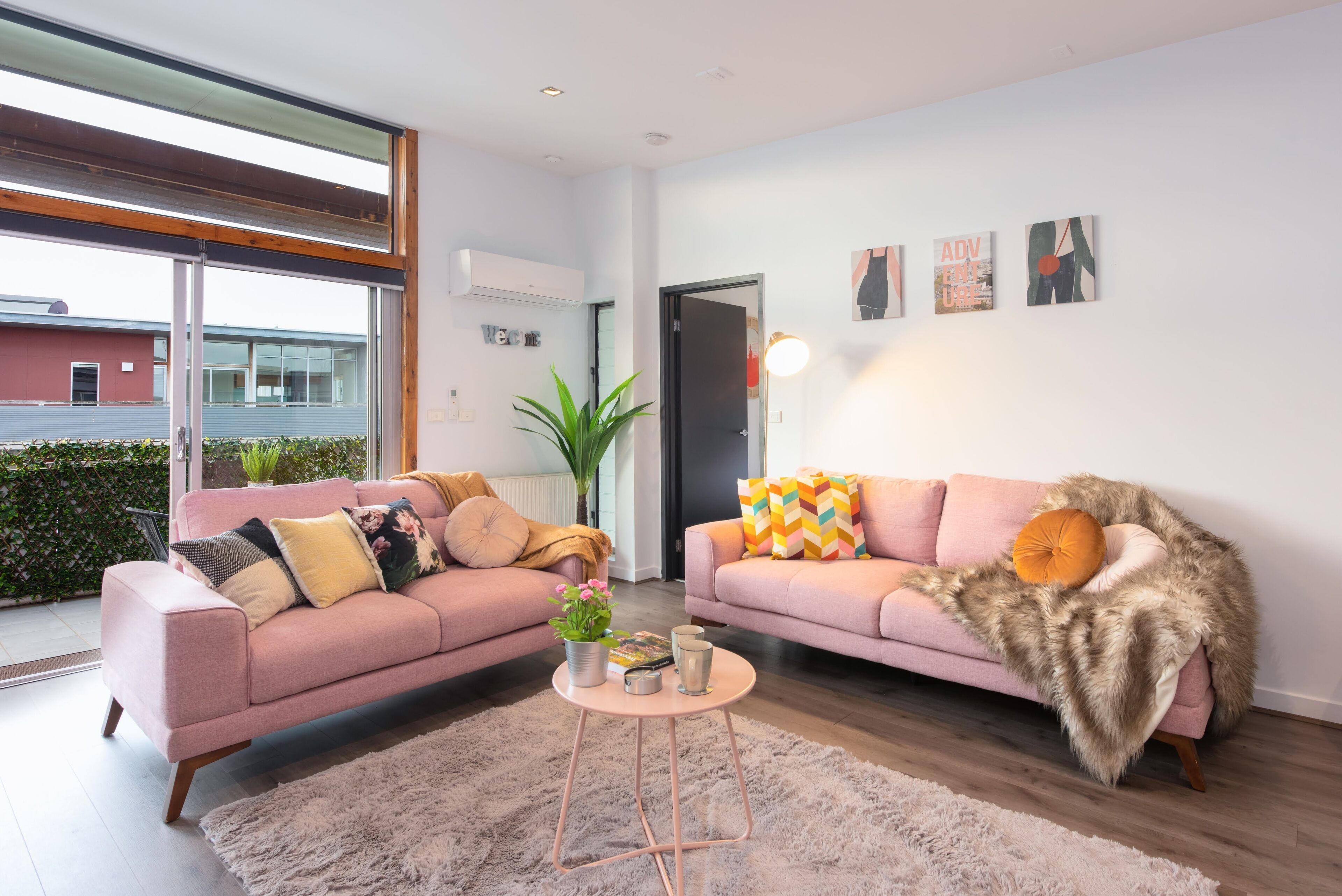 Trendy 2 bed apartment in St Kilda