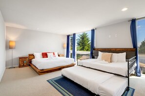 3 habitaciones, escritorio, tabla de planchar con plancha y wifi gratis 