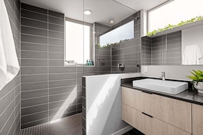 Badewanne, Haartrockner, Handtücher