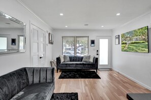 Smart TV, stereo