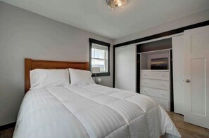 3 chambres, bureau, Wi-Fi gratuit, draps fournis