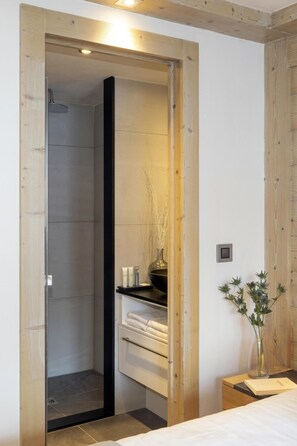 1 bedroom, free WiFi, bed sheets - Wifi, 100m from resort center, fitness, swimming pool, sauna, hammam, balcony, parking, tv (Le Grand-Bornand)