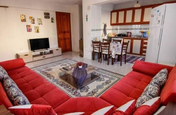 Classic-Apartment | Wohnbereich | Fernseher