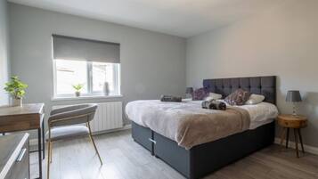 2 chambres, fer et planche à repasser, accès au Wi-Fi (inclus)