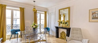 Le Carpe Diem - Les Demoiselles in Versailles, just a few yards from the Château