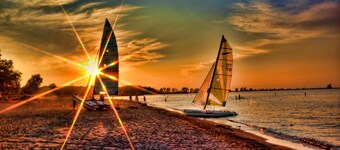 The View! Hot Tub-Golf Cart-Beaches-Billiards-King-Cottage Retreat Full of Fun