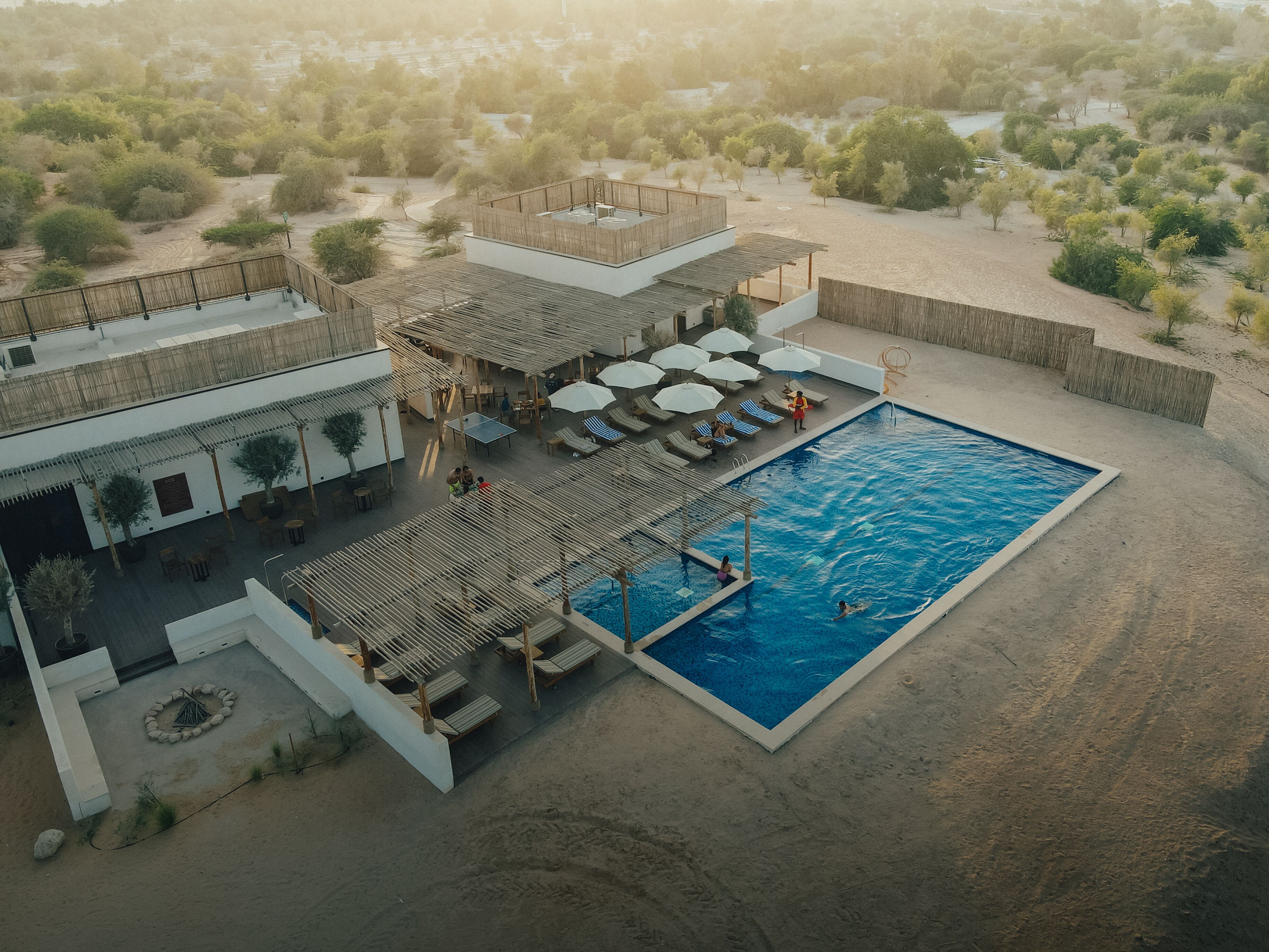 야외 수영장, 일광욕 의자