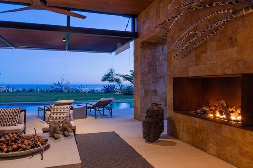 Luxury Ocean View Villa w/ Heated Pool, Hot Tub & Steps to Beach in Ritz Complex