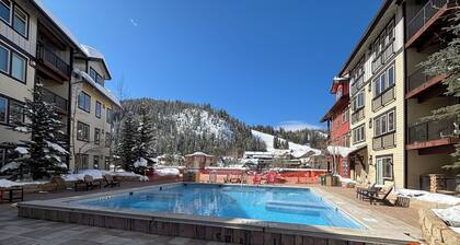 Main Level Private Entry-Steps from slopes