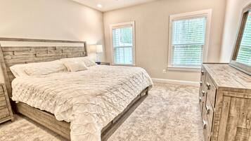 3 bedrooms, desk, iron/ironing board, travel crib