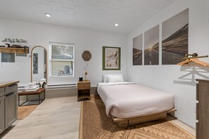 3 室のベッドルーム、防音設備、アイロン / アイロン台、旅行用ベビーベッド