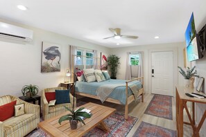 1 chambre, bureau, fer et planche à repasser, Wi-Fi gratuit