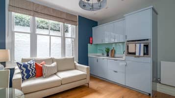 1-Bedroom Apartment | Private kitchen