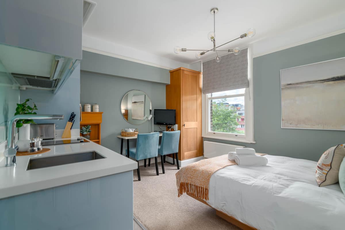 1 habitación y ropa de cama de alta calidad