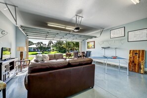 Smart-TV, Tischtennisplatte