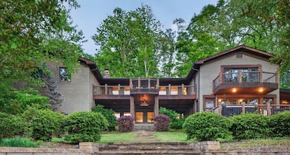 Laughing Bear Lodge 10k sqft On Trout Stream