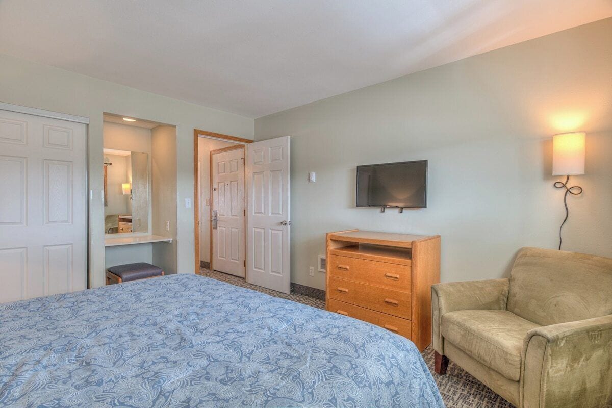 1 chambre, fer et planche à repasser, Wi-Fi, draps fournis