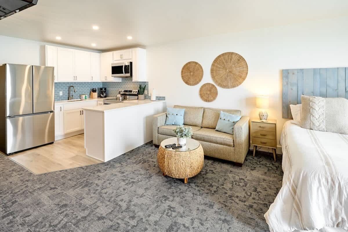 TV, DVD player, offices