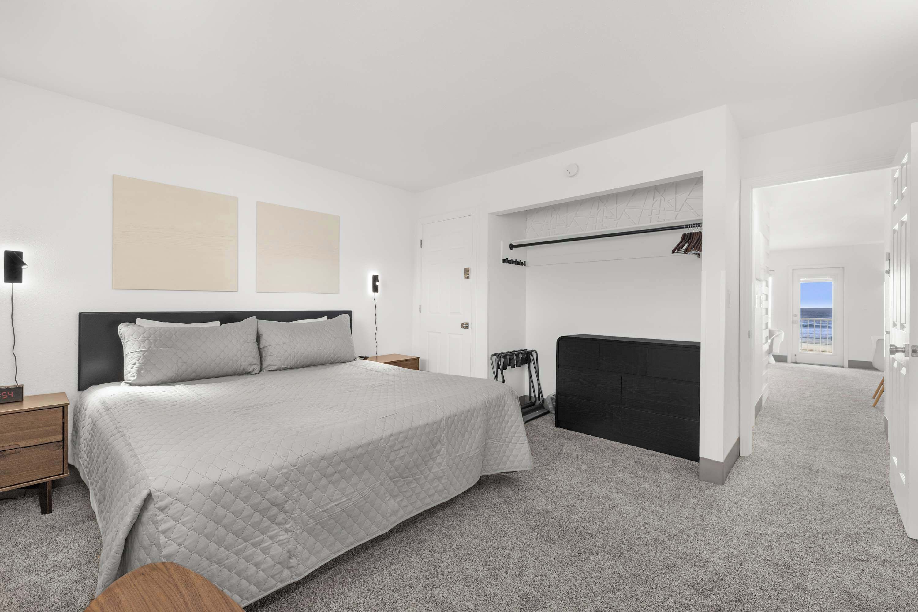 1 dormitorio, tabla de planchar con plancha, wifi y ropa de cama