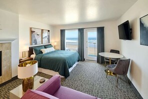 1 bedroom, iron/ironing board, WiFi, bed sheets - Ground Floor Studio - Easy Beach Access - Pool and Hot Tub! (Lincoln City)