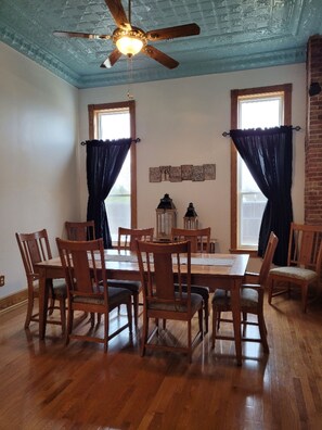 Dining - Haven Point is Spacious and Great for Families. 2nd floor apartment. (Strawberry Point)