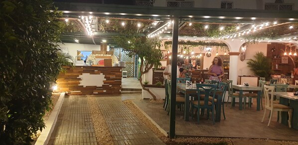 Restauration extérieure