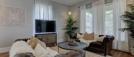 Smart TV, offices