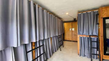 Standard Shared Dormitory, Mixed Dorm (Dormitory 5) | Minibar, free WiFi, bed sheets