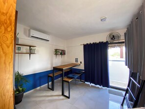 Dormitorio compartido estándar, dormitorio mixto (Dormitory 5) | Zona de estar