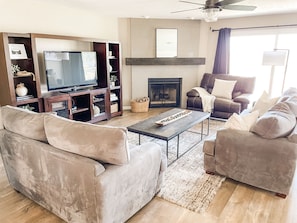 Smart TV - Las Palmas Resort- 4 bedrooms - Sleeps 12 (St. George)