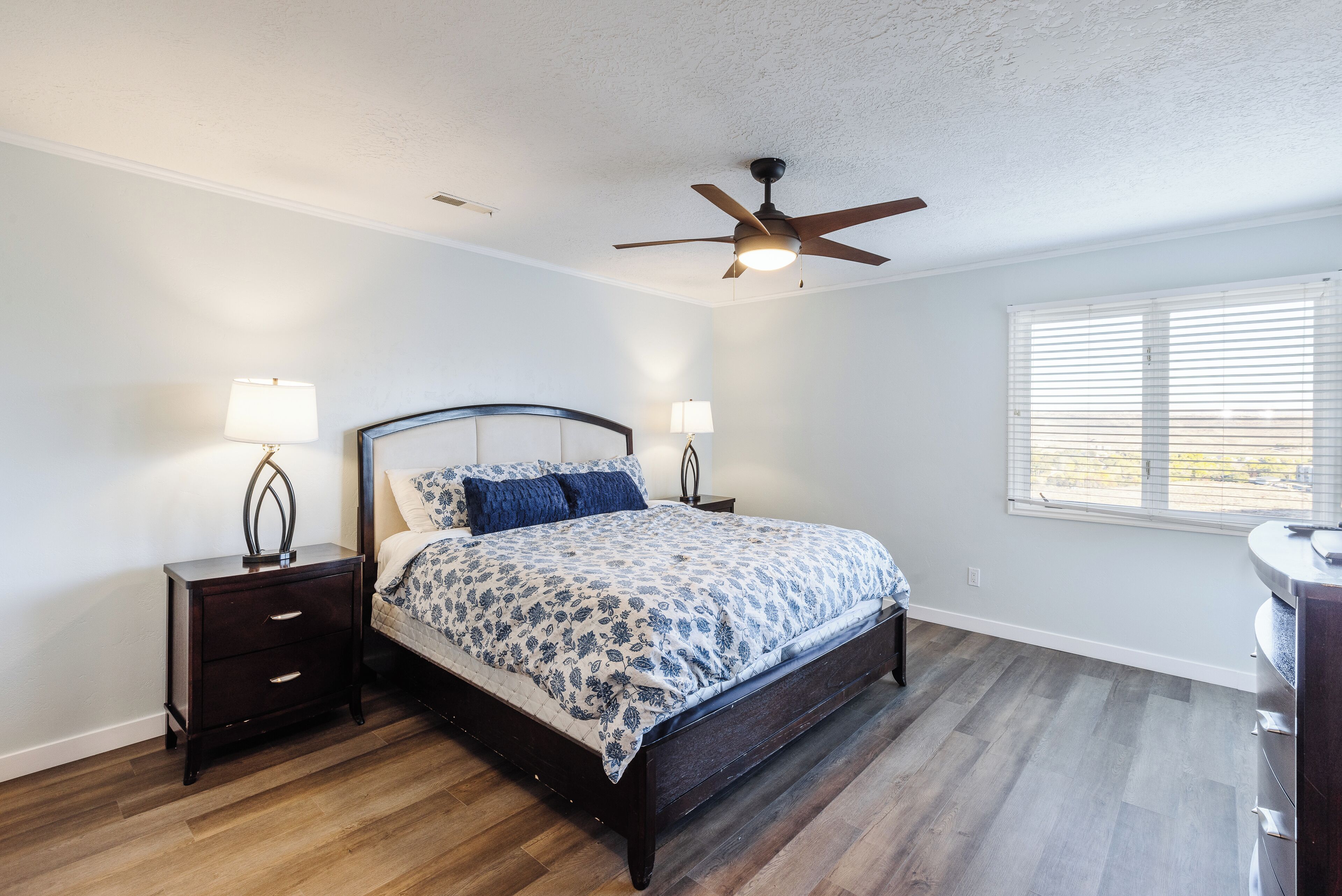 4 bedrooms, iron/ironing board, travel crib, free WiFi