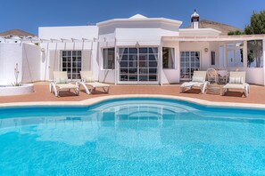 Outdoor pool - Amazing 3 bedroom Ocean view with pool (Tías)