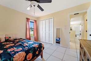 3 habitaciones, tabla de planchar con plancha, wifi y ropa de cama