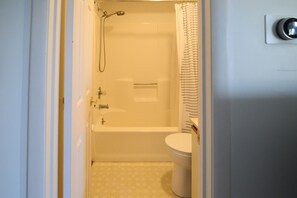 Hair dryer - 10 minute walk to the beach! Family- size condo (Ocean City)