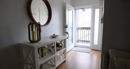 10 minute walk to the beach! Family- size condo