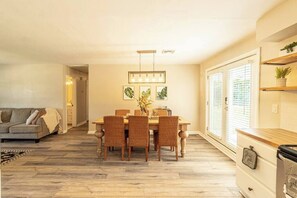 Unclassified image, 3 of 35, button