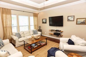 Fernseher, Stereoanlage