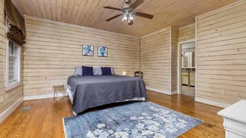 4 Schlafzimmer, Schreibtisch, Bügeleisen/Bügelbrett, Reisekinderbett