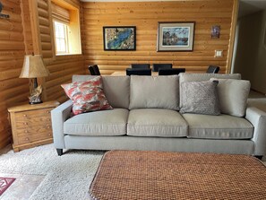 Smart-TV, Kamin, DVD-Player, Videothek