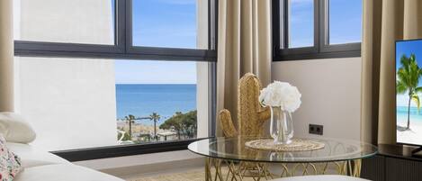 2 bedrooms, iron/ironing board, Internet, bed sheets