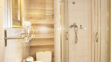 Basic Double Room | Bathroom | Shower, hair dryer, towels