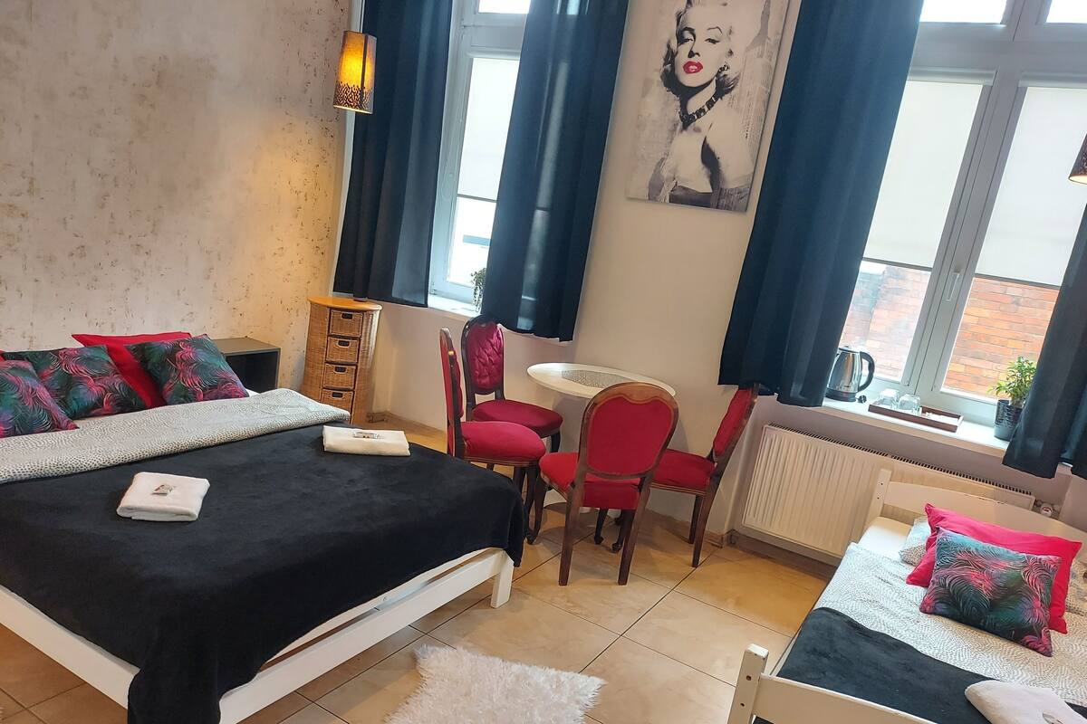 Basic Triple Room | Blackout drapes, iron/ironing board (on request), WiFi (free)